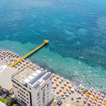דורס Aragosta Hotel מראה חיצוני תמונה