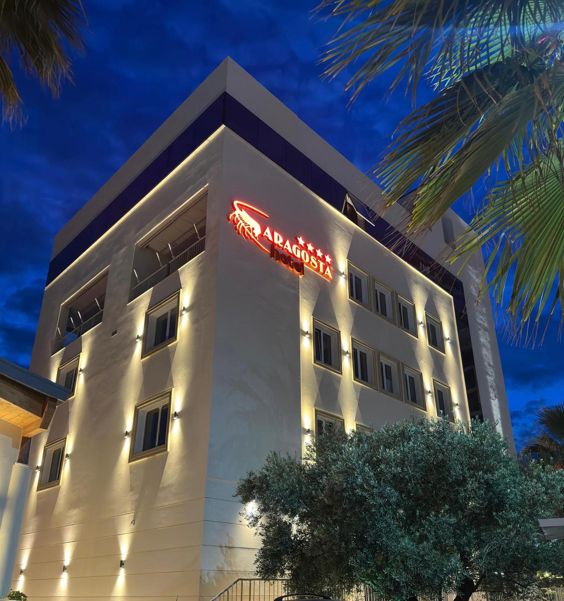 דורס Aragosta Hotel מראה חיצוני תמונה