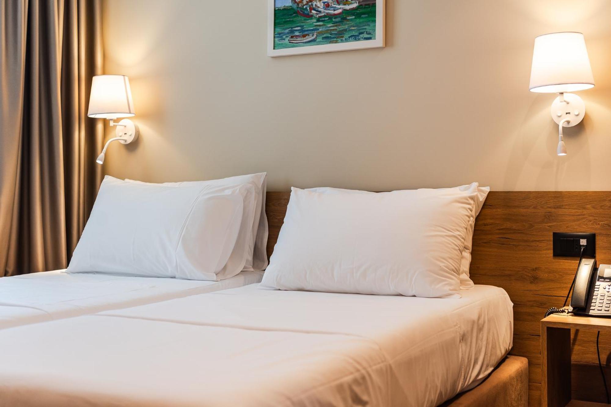 דורס Aragosta Hotel מראה חיצוני תמונה