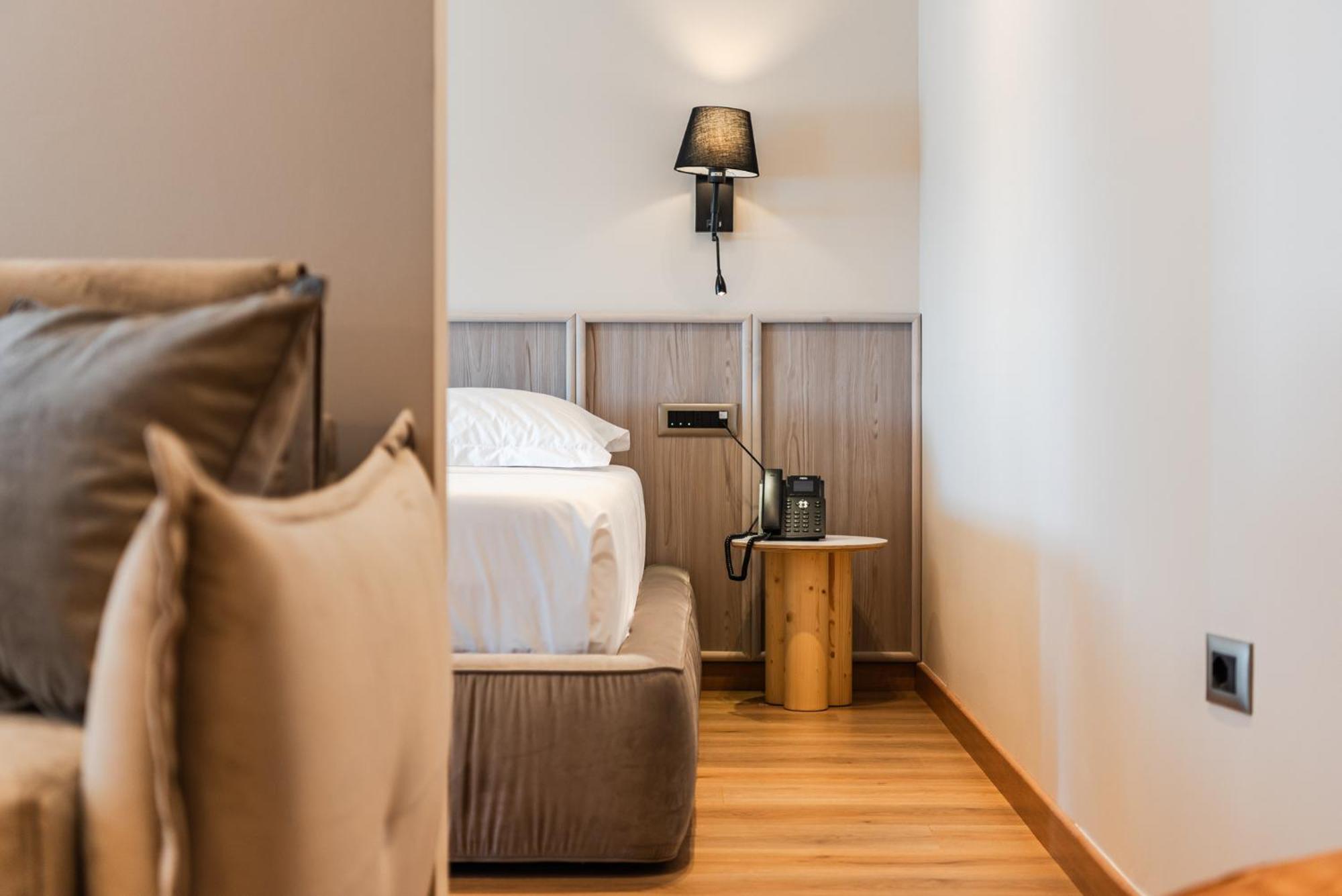 דורס Aragosta Hotel מראה חיצוני תמונה