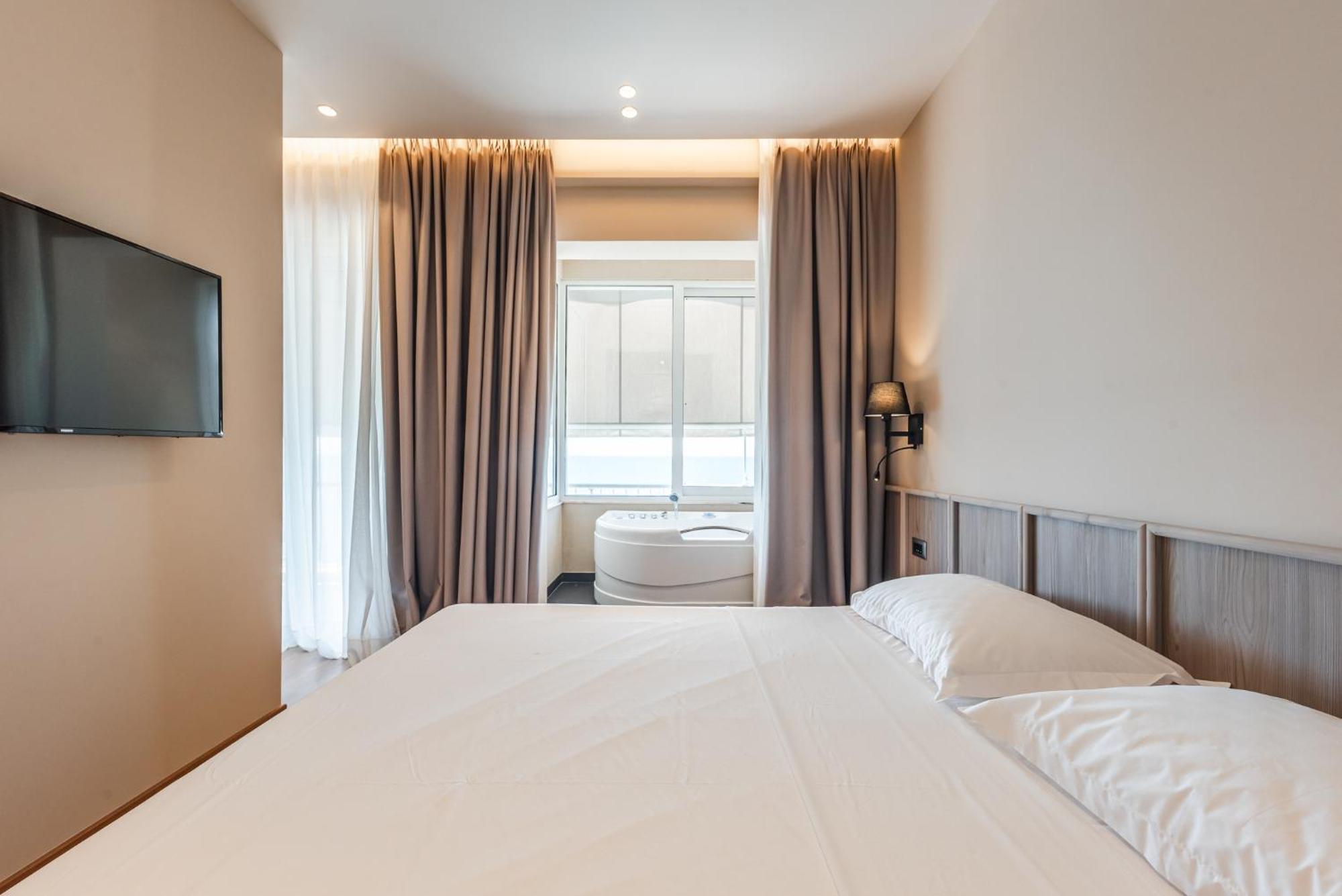 דורס Aragosta Hotel מראה חיצוני תמונה