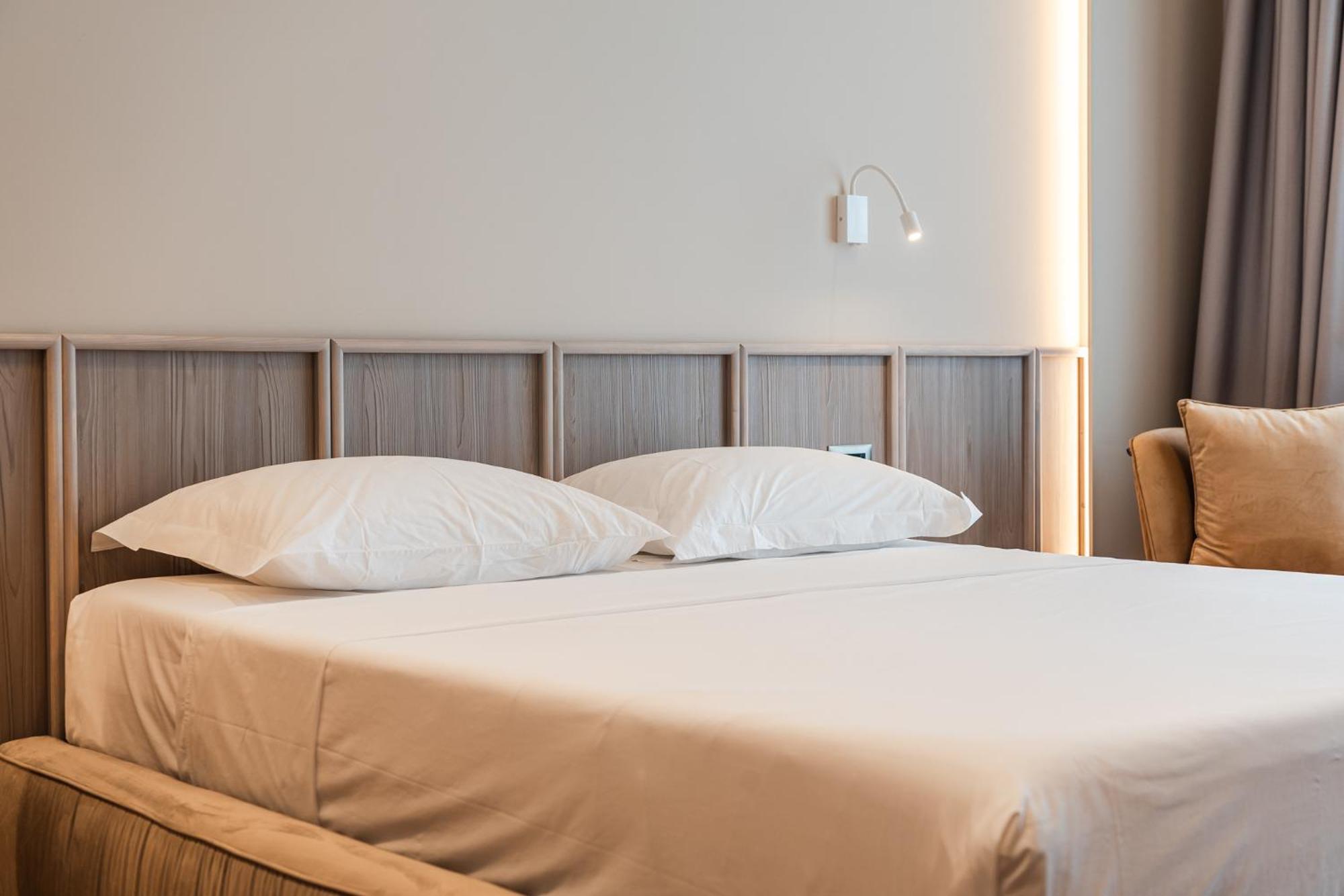 דורס Aragosta Hotel מראה חיצוני תמונה