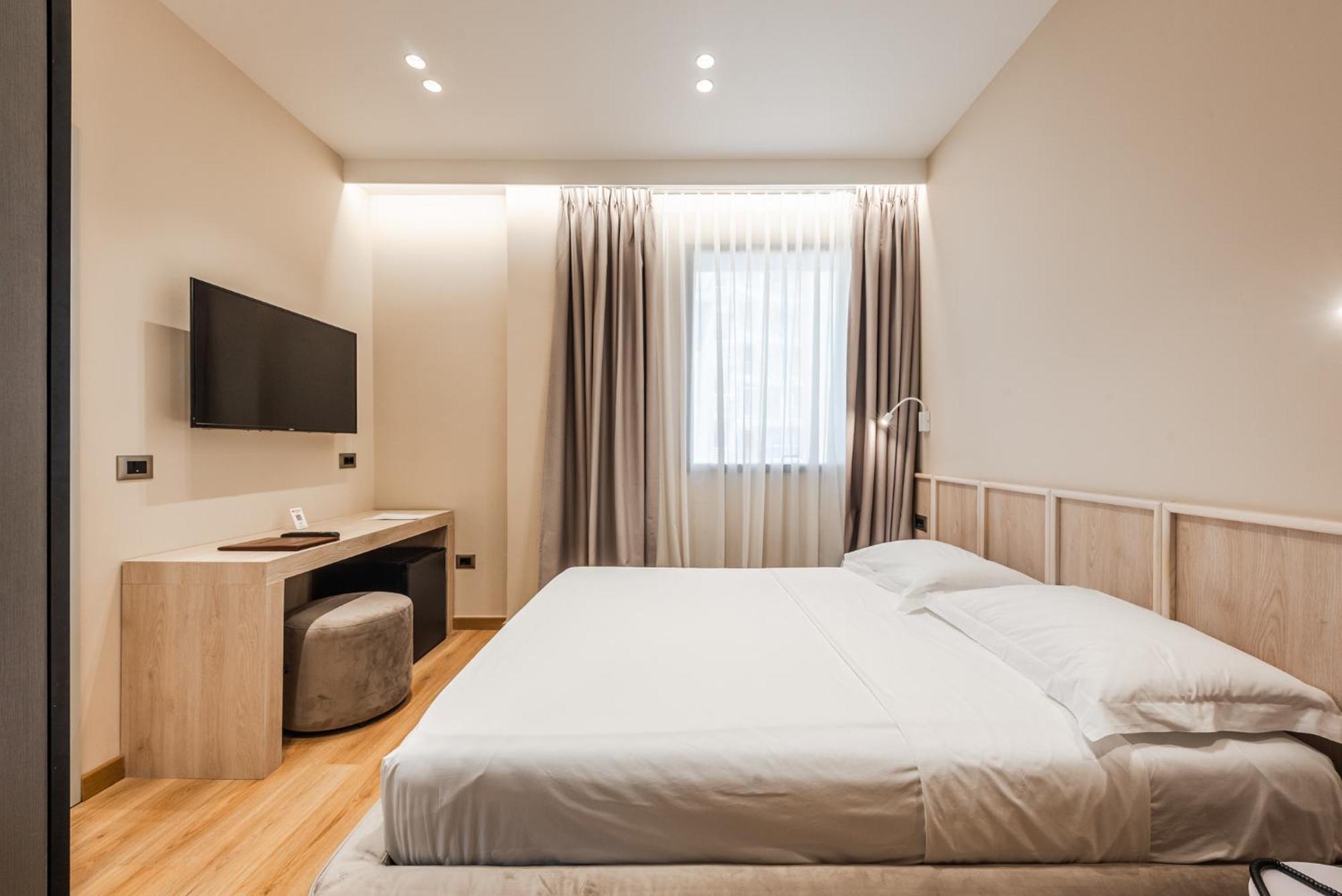 דורס Aragosta Hotel מראה חיצוני תמונה