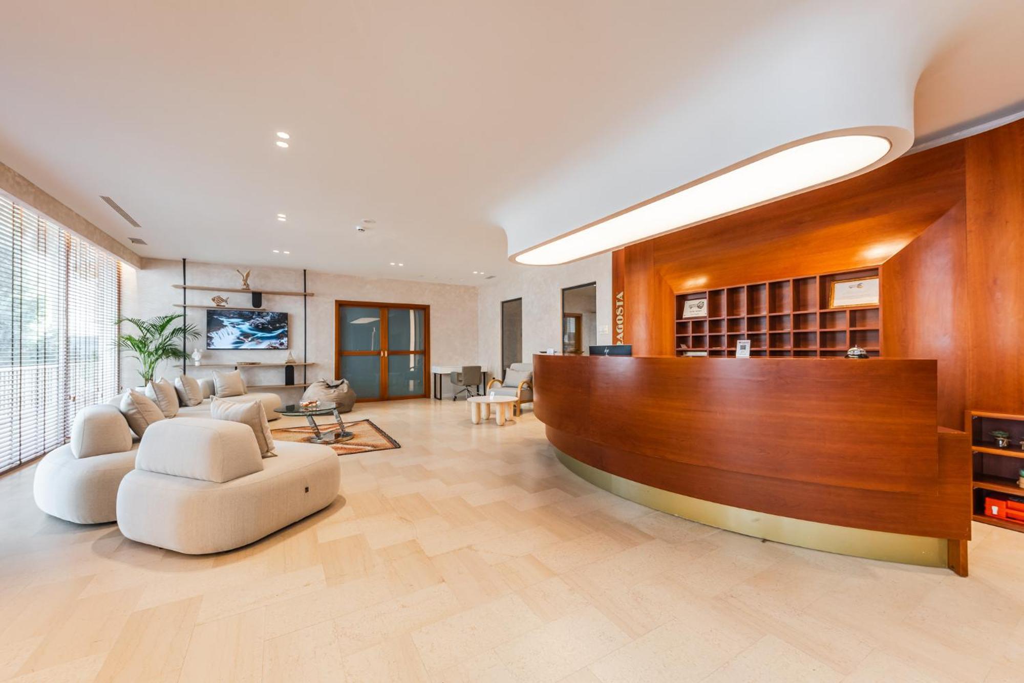 דורס Aragosta Hotel מראה חיצוני תמונה