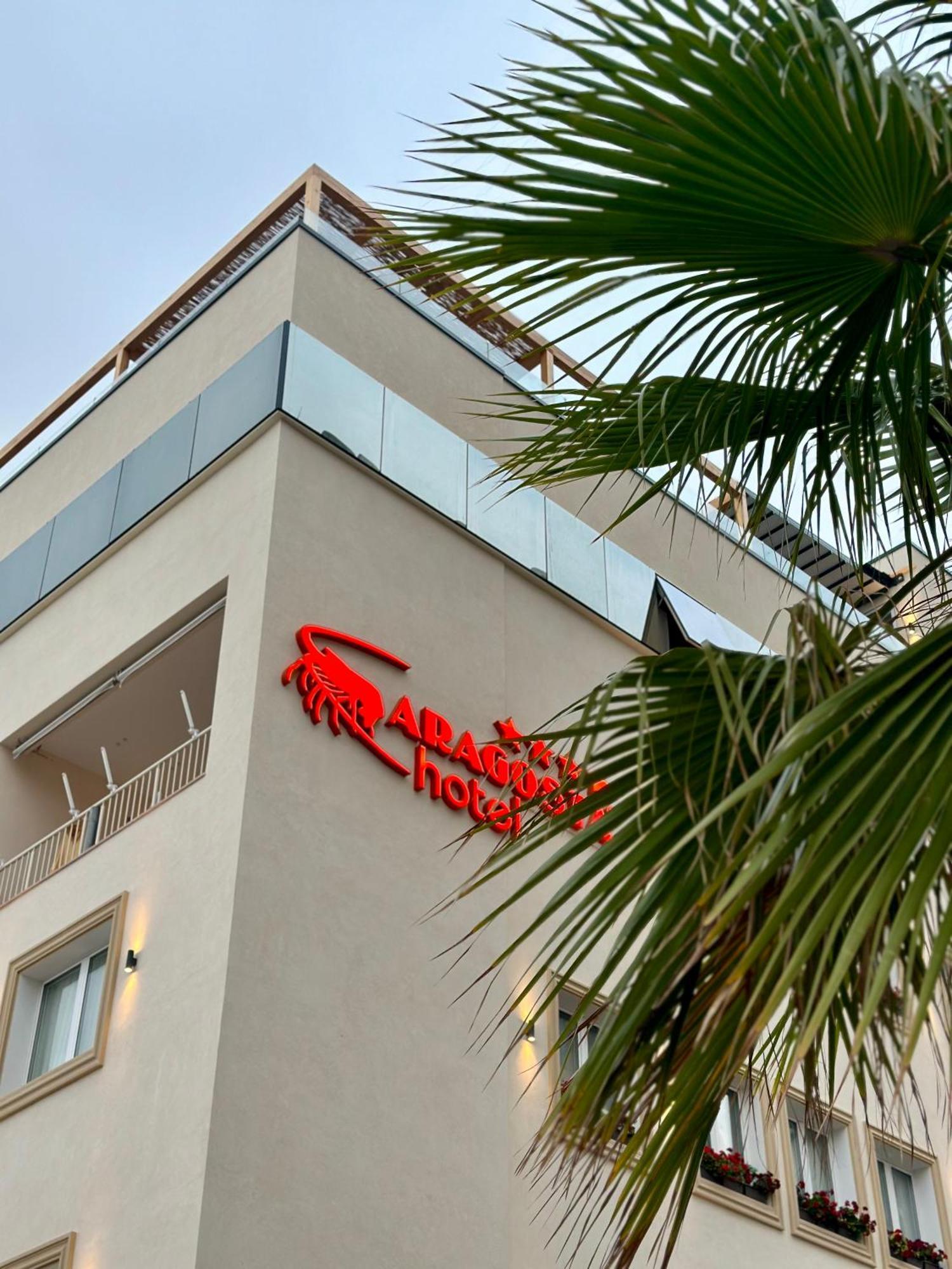 דורס Aragosta Hotel מראה חיצוני תמונה